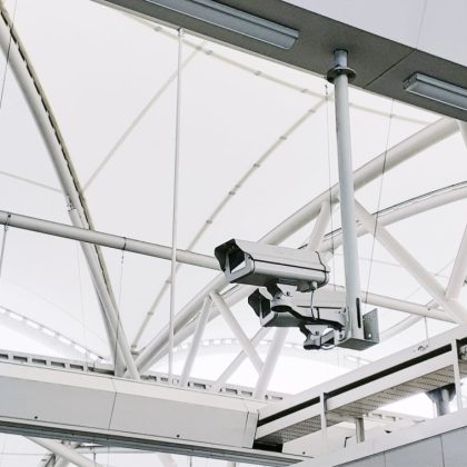 AENA: Seguridad en el área de movimiento del aeropuerto de Alicante-Elche -  Instalaciones seguridad en aeropuerto - Elche (Alicante)